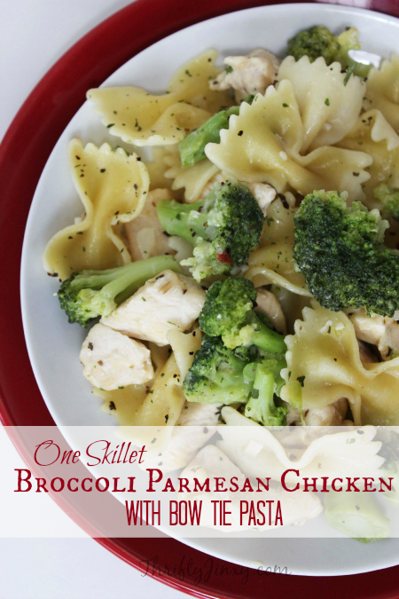 One Pot Creamy Parmesan Chicken Broccoli Pasta