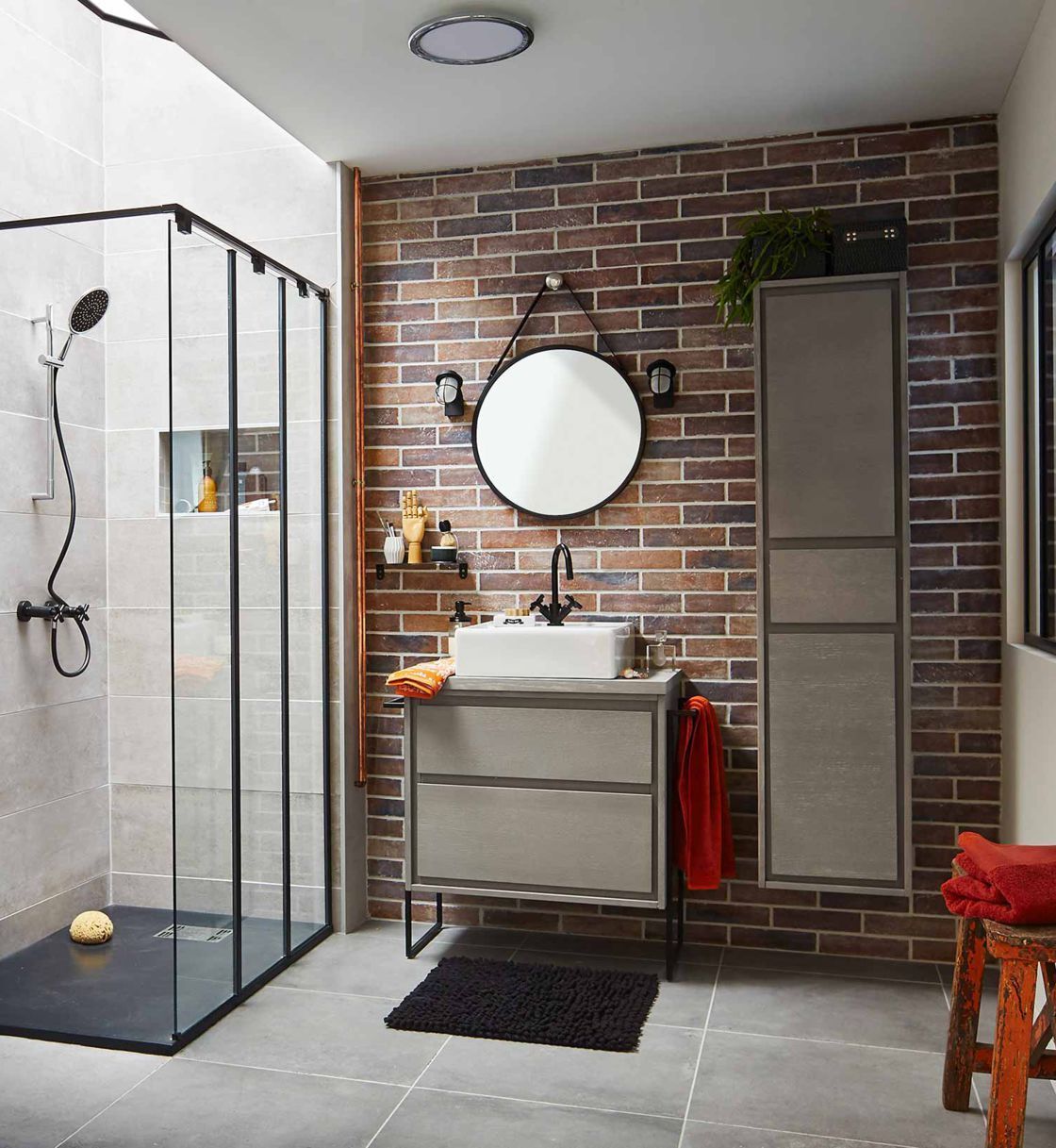 Comment aménager une douche dans une petite salle de bains Comment aménager une douche dans une petite salle de bains