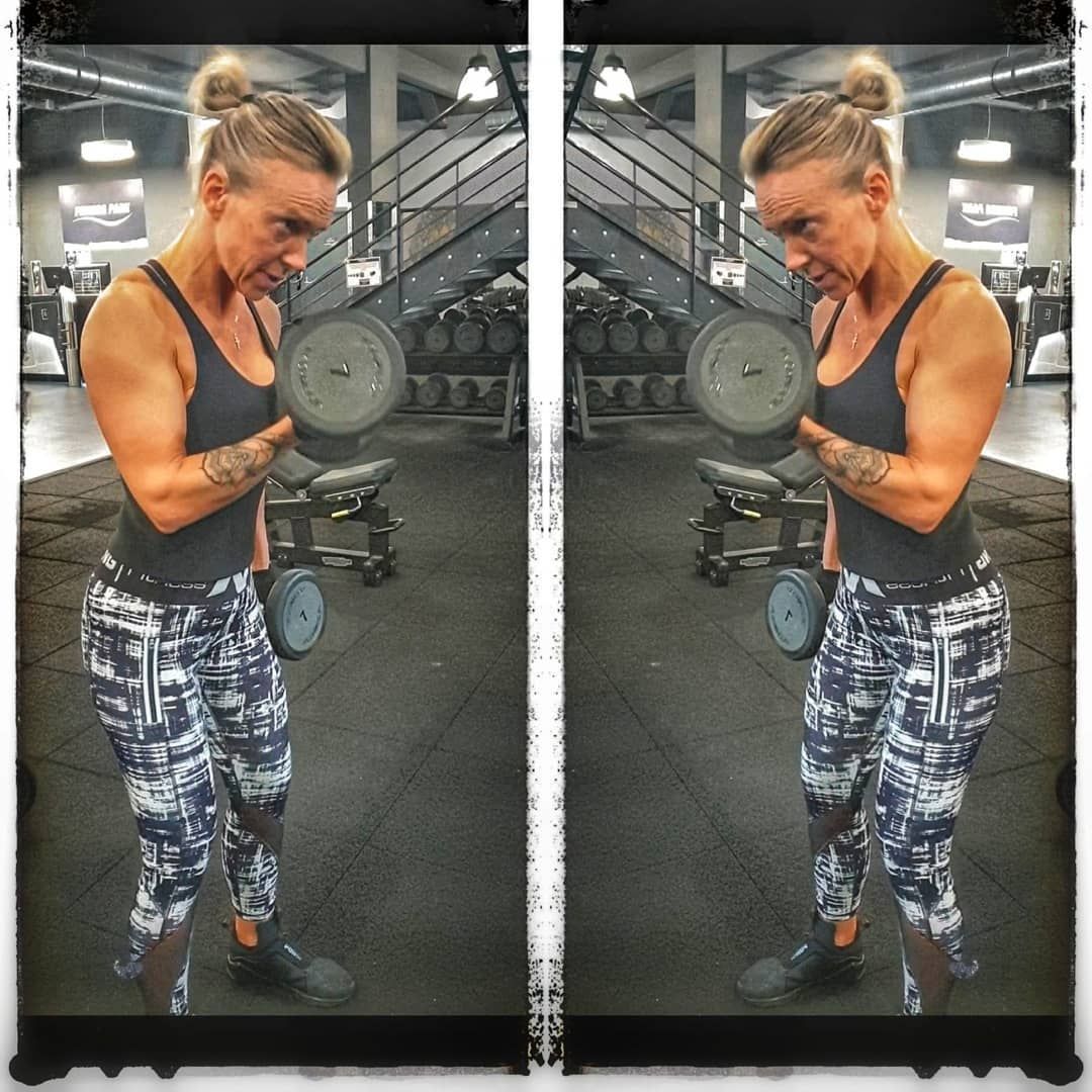 La seule personne à défier c'est toi même 💪☑️ . . . #motivation #fitnessmotivation #positivevibes #o...