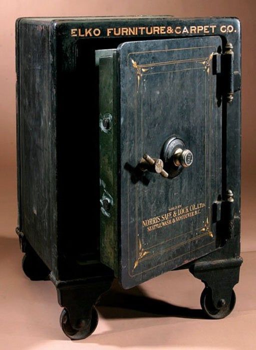 Elko, Nevada Store SAFE sold by the Norris Safe & Lock Co. Ltd. Perfect size at 28"T x 18"W x 18"D - Marked "Elko Fur... on Jun 24, 2004 Door Storage, Locker Storage, Antique Safe, Safe Door, Elko Nevada, Safe Vault, Vault Doors, Money Safe, Men Closet