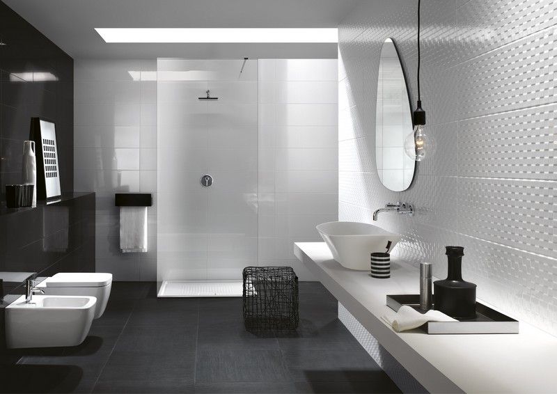 la collection Prestige - carrelage salle de bain noir et blanc très élégant et classe Eclectic Bathroom, Trendy Bathroom, Modern Bathroom Design, White Bathroom, Bathroom Wall, Bathroom Interior, Bathroom Designs, Interior Minimal, Black And White Tiles