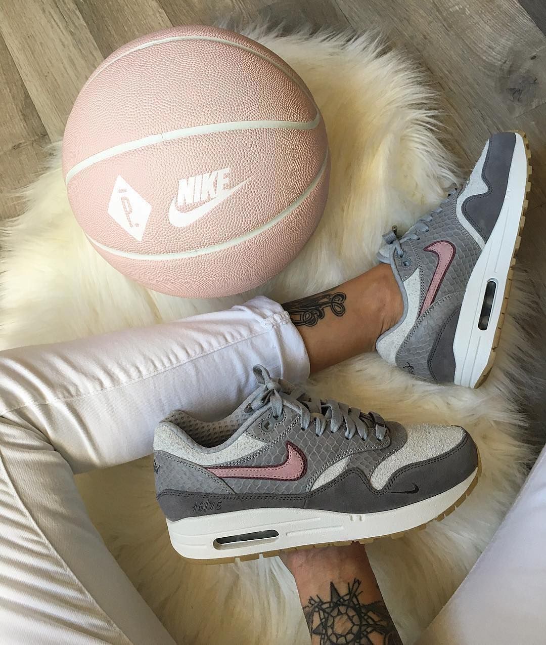 antecedentes Extranjero Farmacología Nike Air Max 1 x Paris Bespoke 📷 @celouuuuuuuu | Nike air max, Air max, Nike antecedentes Extranjero Farmacología Nike Air Max 1 x Paris Bespoke 📷 @celouuuuuuuu | Nike air max, Air max, Nike