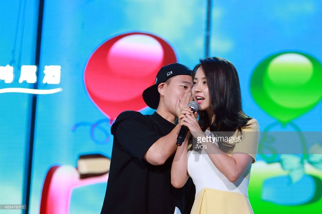Song Ji Hyo and kang Gary Ball exercises, Gym, Exercise