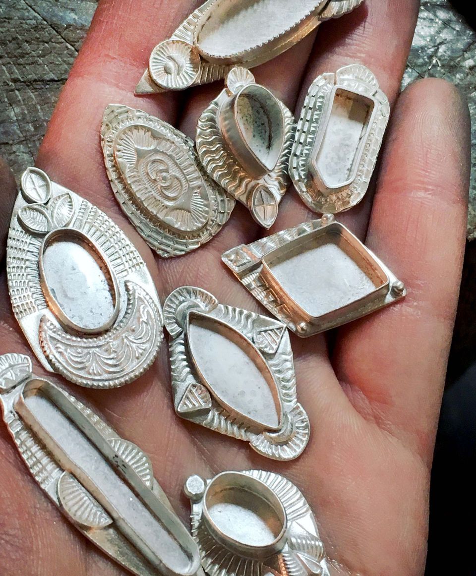 Cleveland’s Jen Prox Weisblat sparks worldwide demand with peek into jewelry making on Instagram - cleveland.com Metal Jewelry Making, Metal Clay Jewelry, Jewelry Making Tutorials, Copper Jewelry, Jewelry Projects, Wire Jewelry, Jewelry Supplies, Jewelry Art, Mens Jewelry