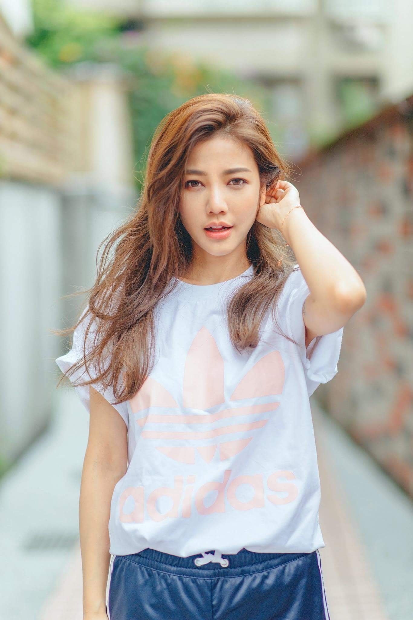 Pin by Sheron See on Lure Hsu 许路儿 | Fashion, Women, Casual women