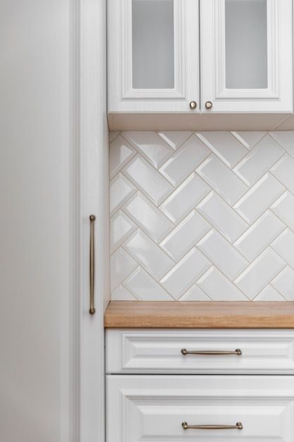 Белая кухонная мебель крупным планом | Free Photo #Freepik #freephoto #kitchen #furniture #decoration #elements White Kitchen Furniture, Freepik, Kitchen Design, House Design, Ideas, Kitchen Contemporary, Kitchen Furniture, Furniture Plans, Interior Design