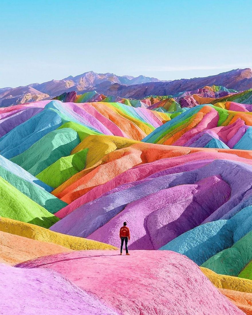 New York Artist Covers Everything In Rainbow Colors Gets Amazing Results.