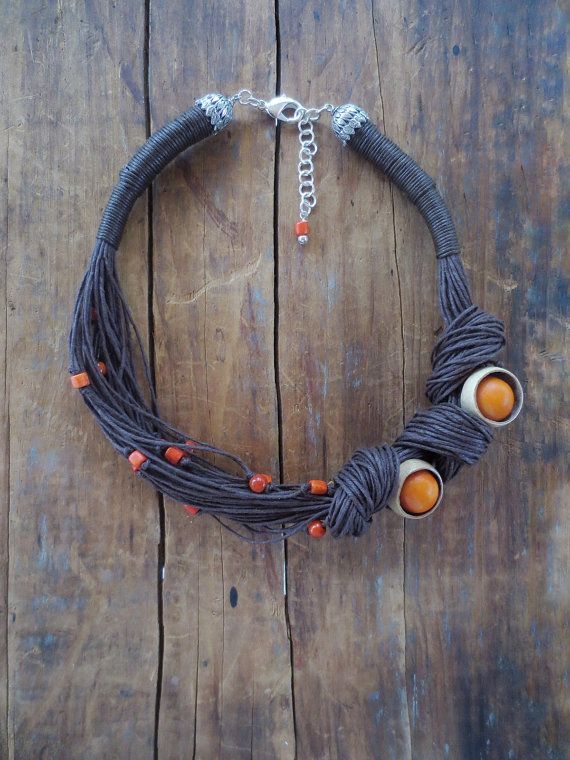Tagua Nuss-Halskette, Leinen Halskette, Orange Tagua, Öko, natürliche Halskette, einzigartige Halskette, Boho Kette, Leinen Cord, natürliche Perlen Nature Necklace, Nature Jewelry, Boho Necklace, Jewellry, My Jewellery, Unique Necklaces, Unique Jewelry, Tagua Nuts, Seashell Jewelry
