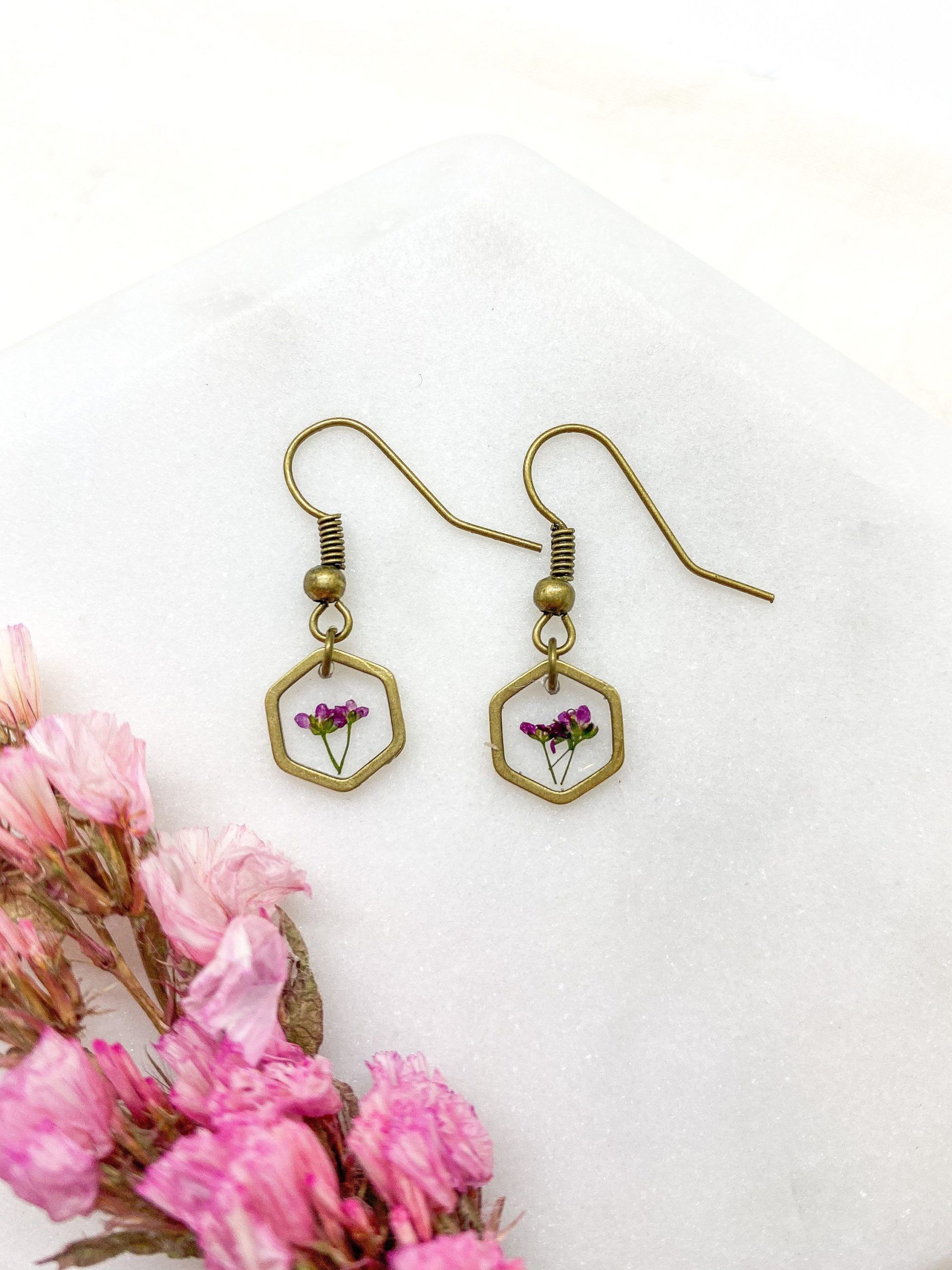 Pink flower resin dangle earrings