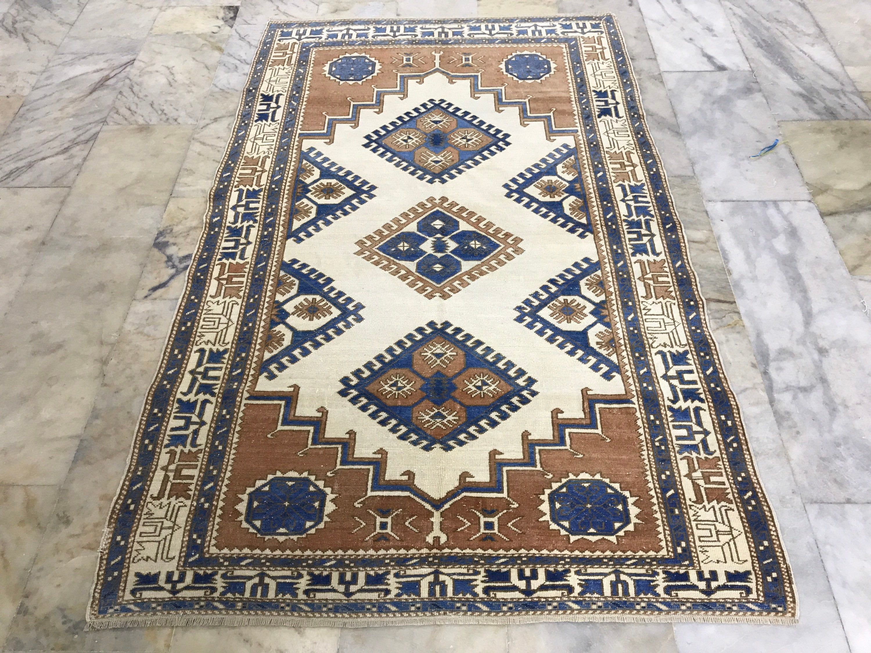 "4'5\"x7'1\" ft. Turkish vintage rug. Soft color rug. Entryway rug. Neutral color rug. Nomadic rug. Oushak rug. İvory and copper rug. Kitchen rUg." Neutral Color Rugs, Soft Colors, Laundry Room Rugs, Bathroom Rugs, Entryway Rug, Rug Kitchen, Dark Teal, Mat Rugs, Picture Show