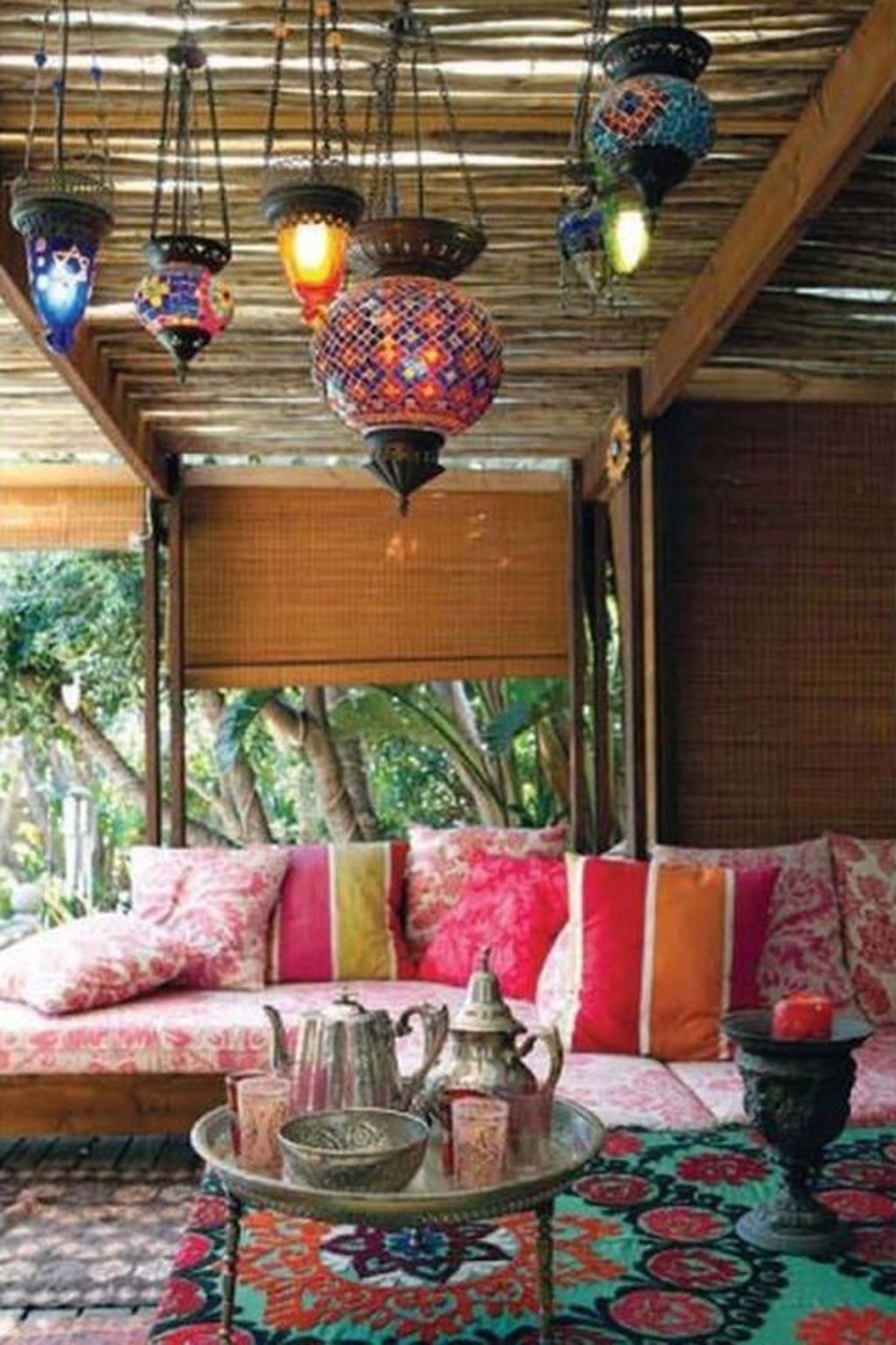 Small Home interior Design Videos Apartments - Kardashian Home interior - #Homei...