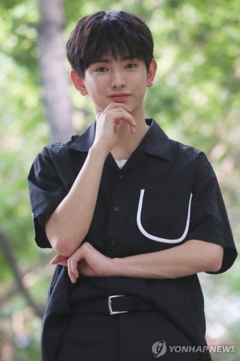 pin oleh yz liuuu di lee euiwoong lee pin oleh yz liuuu di lee euiwoong lee