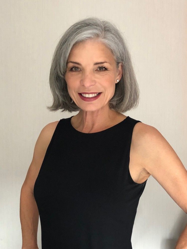 Die Modelagentur für reifere Models der Generationen 30405060(Senioren ModelElbmodels vermittelt Fotomodelle für Filmund Fotoproduktionen an WerbeagenturenRedaktionen und Fotografen. Grey Blonde Hair, Grey Hair Dye, Long Gray Hair, Silver Grey Hair, Grey Hair Color, Pastel Blue Hair, Lilac Hair, Grey Bob Hairstyles, Grey Hair Over 50