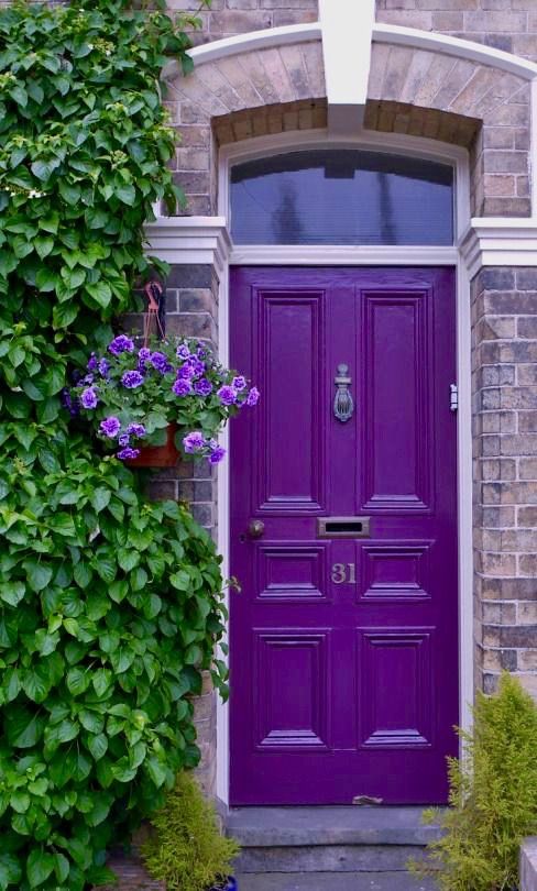 Brightly colored doors with stylish door knockers are a great way to make a statement with your home's exterior! This bright purple door and matte brass door knocker are stunning and bring out the purple in the surrounding brick. Check out this blog for more door color and knocker combinations. Cool Doors, The Doors, Unique Doors, Entrance Doors, Windows And Doors, Doorway, Entrance Ideas, House Entrance, Grand Entrance
