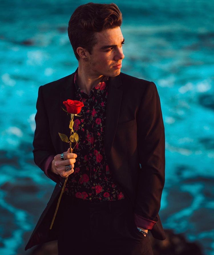 Jordan Beau On Instagram I Look Like I M Getting Stood Up For Prom I Had A Date Though Don T Worry Photo Marksingerman Jordan Beau Beau Photo
