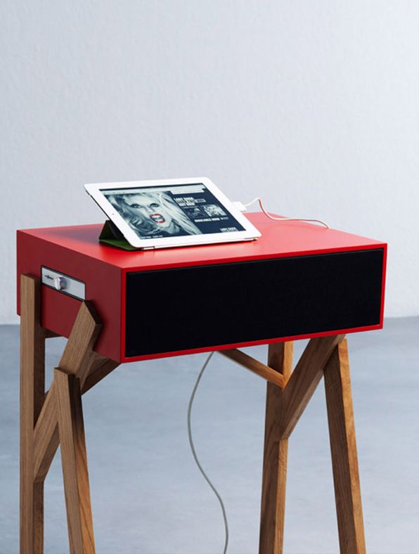 torototela micro desk with speakers by paolo cappelo design
