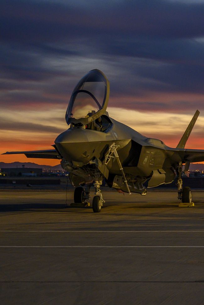 Hill Air Force Base, Utah, F-35A Lightning II fighter jets before Red Flag 21-1 mission, at Nellis AFB, Nev., Feb. 8, 2021 (U.S. Air Force photo by Airman 1st Class Dwane R. Young) Air Force Fighter Jets, Jet Fighter Pilot, Air Fighter, Air Force Pilot, Aircraft Art, Jet Aircraft, Aircraft Design, Air Force Aircraft, Airplane Fighter