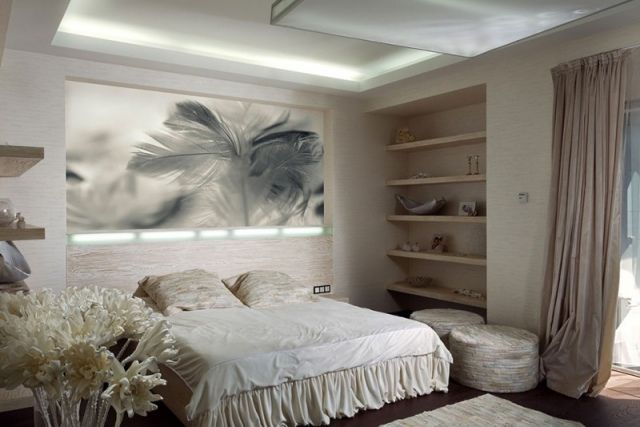 schlafzimmer modern gestalten helle farben indirekte beleuchtung wanddeko federn - Schlafzimmer Modern Gestalten schlafzimmer modern gestalten helle farben indirekte beleuchtung wanddeko federn - Schlafzimmer Modern Gestalten