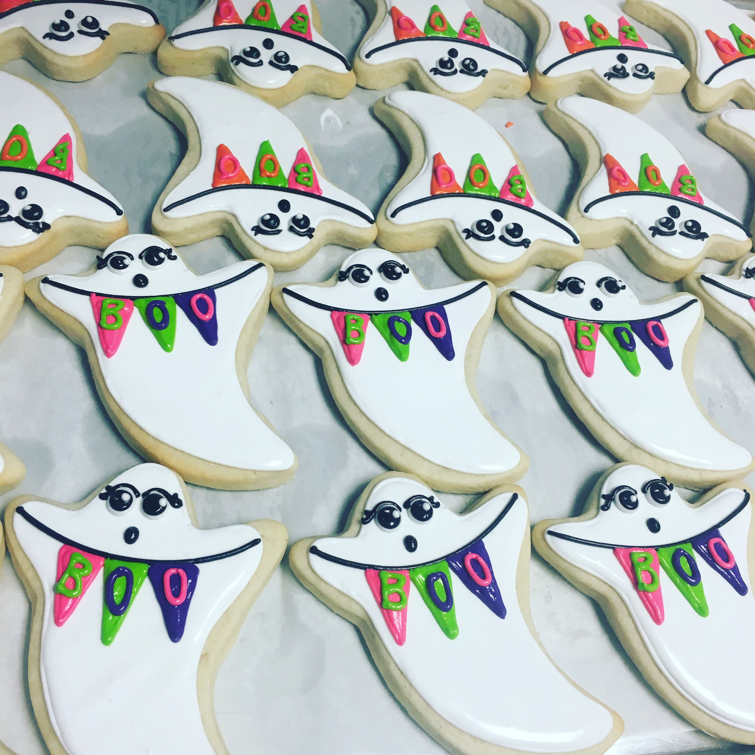 BOO Halloween ghost cookies by Hayleycakes and cookies in Austin - Halloween Decorated Cookies BOO Halloween ghost cookies by Hayleycakes and cookies in Austin - Halloween Decorated Cookies