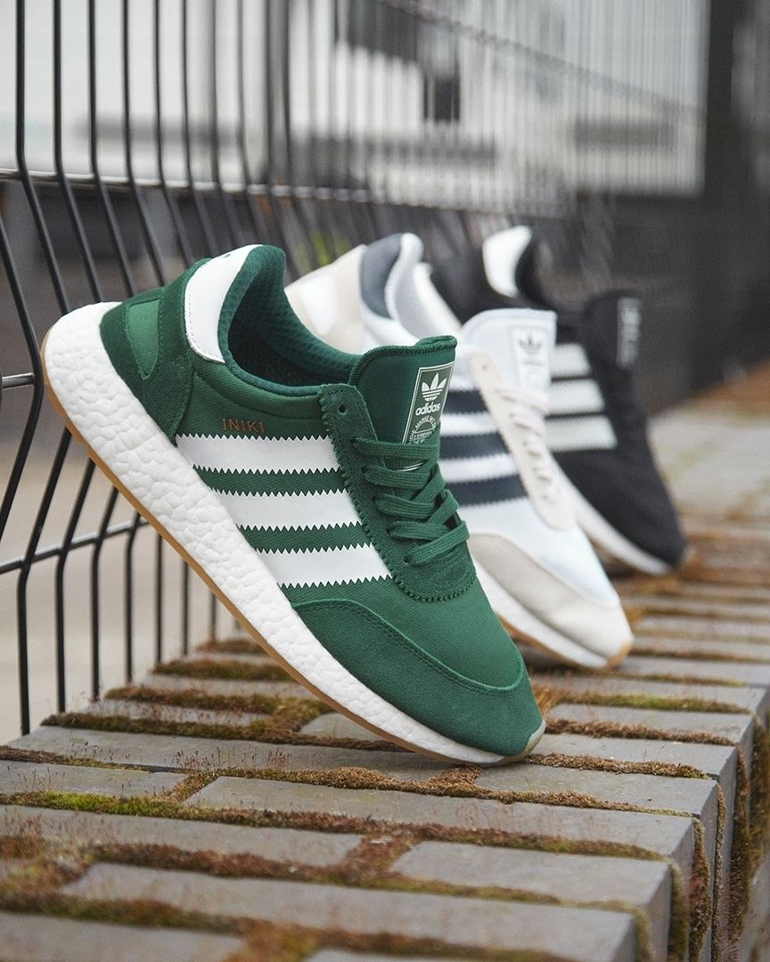 bruscamente Descuido población adidas Originals Iniki Runner | Sneakers men fashion, Sneakers, Sneakers  fashion