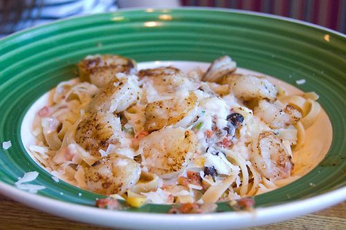 {Applebee’s(tm) Southwest Shrimp Fettuccine – The Restaurant Recipe Blog} The southwest shrimp fettuccine is seasoned with just the right amount of spice, then topped with a fresh black bean and corn salsa. Fresh cilantro and lime juice really elevates the flavors in this dish. For a healthier version you can substitute whole wheat pasta. #shrimpfettuccine {Applebee’s(tm) Southwest Shrimp Fettuccine – The Restaurant Recipe Blog} The southwest shrimp fettuccine is seasoned with just the r #shrimpfettuccine