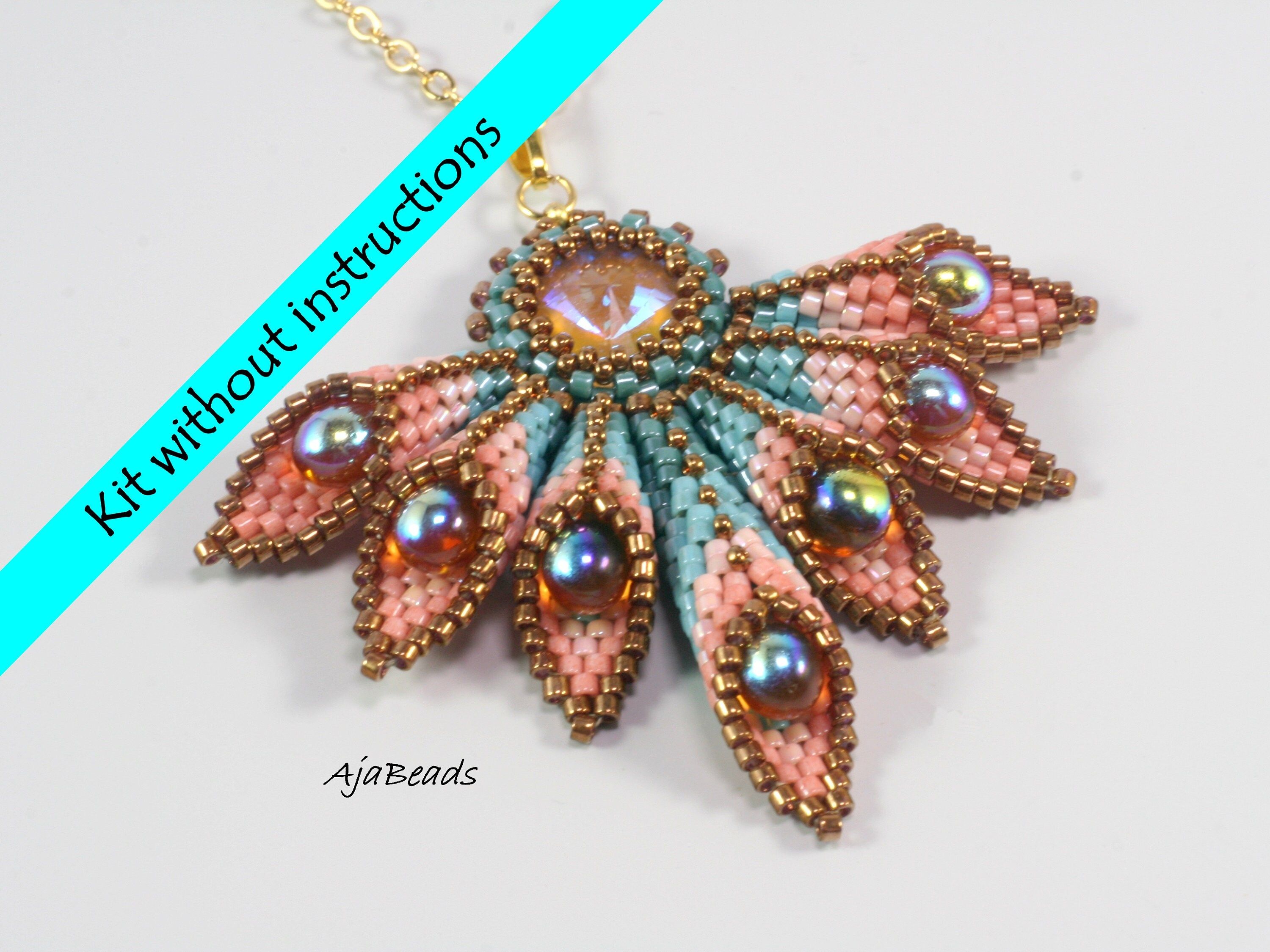 Beaded Necklace Diy, Beaded Jewelry Diy, Beaded Pendant, Bead Earrings, Seed Bead Patterns, Beading Patterns, Drop Beads, Glass Beads, Beaded Starfish