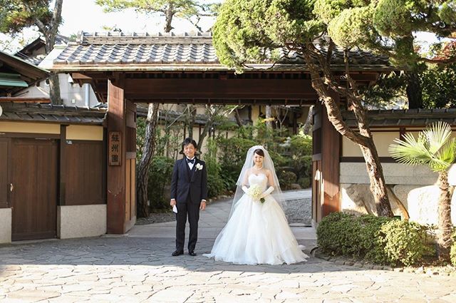 定番の門前shot 撮れてうれしかった 結婚 結婚式 花嫁 関西花嫁 卒花 16冬婚 Wedding ウェディング ブライダル Bridal Weddingphoto ウェディングフォト Married 蘇州園 Soshuen Thegardenplacesoshuen Weddingdress 定番の門前shot 撮れてうれしかった 結婚 結婚式 花嫁 関西花嫁 卒花 16冬婚 Wedding ウェディング ブライダル Bridal Weddingphoto ウェディングフォト Married 蘇州園 Soshuen Thegardenplacesoshuen Weddingdress