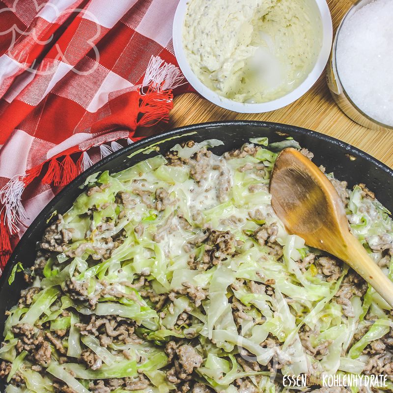 Spitzkohl-Hack-Pfanne - Essen ohne Kohlenhydrate | Rezept | Spitzkohl ...