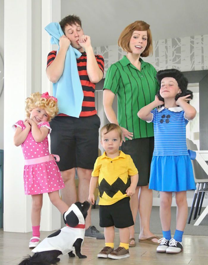 148 Times Families Absolutely Nailed Their Halloween Costumes Peanuts halloween costume