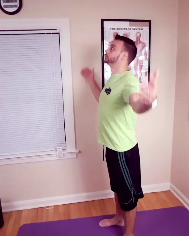 Move that body! Make sure to #wakeupandmove! . . #wakeupandmove #movementtherapy #movement #motion #...