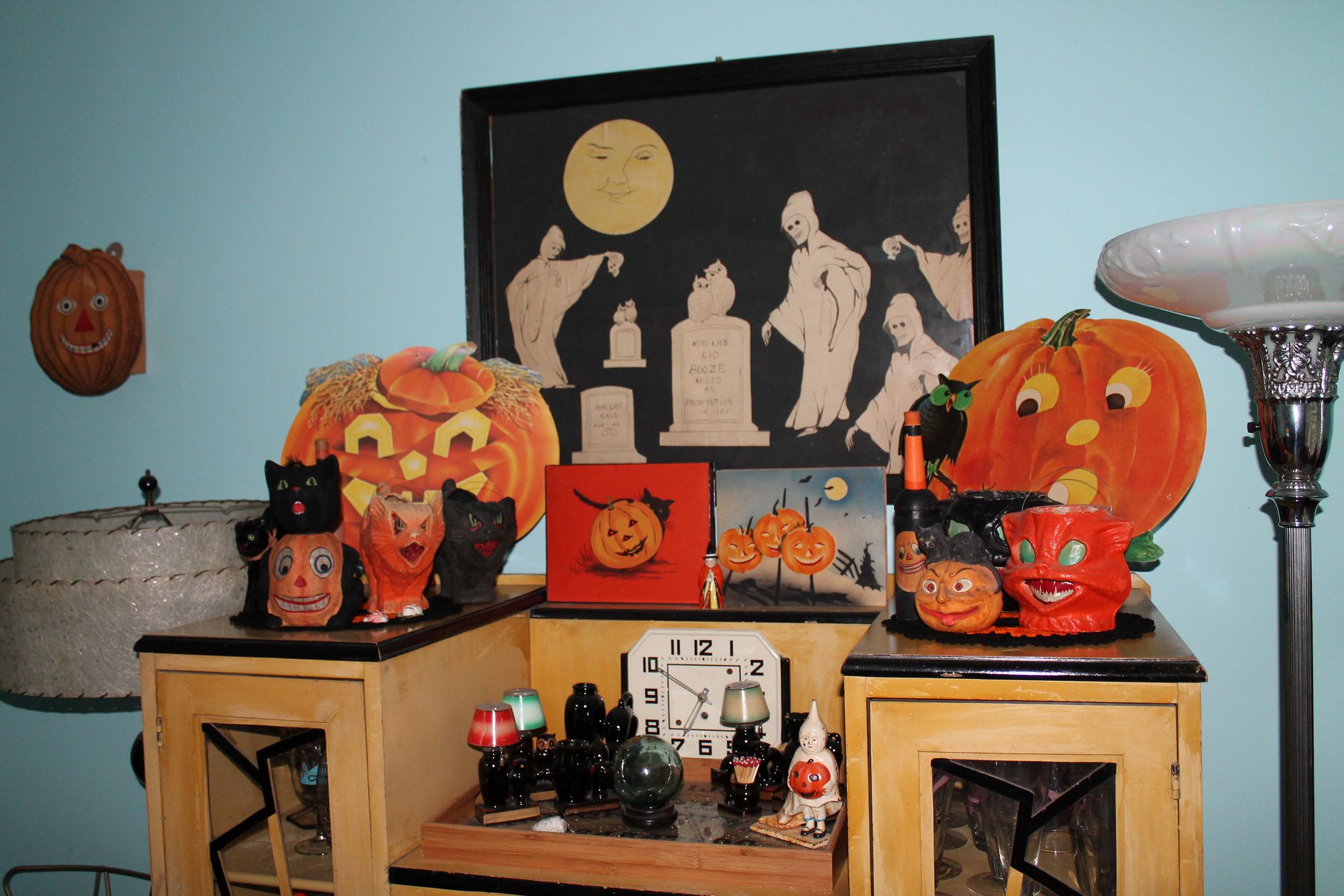 Httpsflickrppe8J8Q - Guest Room Halloween Display - Favourite Dennison Die Httpsflickrppe8J8Q - Guest Room Halloween Display - Favourite Dennison Die