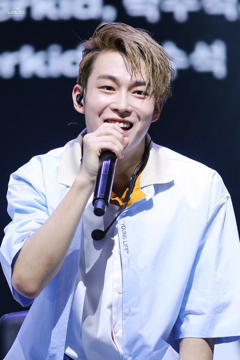 lee sanghyuk sf9 dawon sf9 vocalist lee sanghyuk sf9 dawon sf9 vocalist