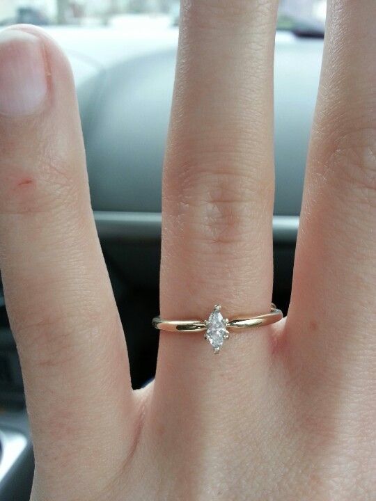 The Size Of Rock I D Like See Easy Lol M Nice Beautiful Wedding Rings