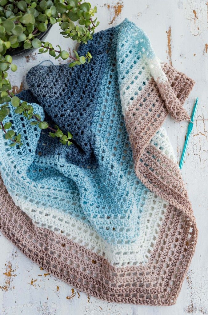Download Learn how to crochet this easy Wishing Well Wrap with my free pattern and video tutorial - use ...