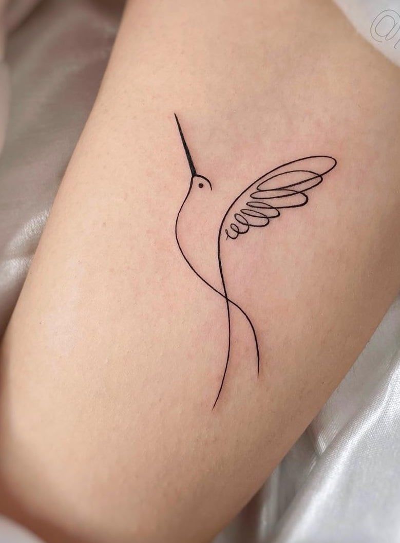 Hummingbird Tattoos That Are Not Only Artistic But Meaningful Elegant Tattoos, Simplistic Tattoos, Beautiful Tattoos, Line Art Tattoos, Tattoo Styles, Body Art Tattoos, Tatoos, Tattoos For Women Small, Small Tattoos