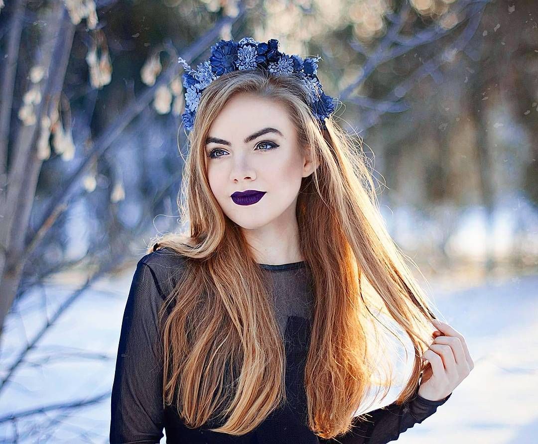 Some Winter Wonderland on a rainy day 💧❄ . 🌸 flower crown @carraaccessories . . #infinity_faces #portraitsnyc #moodyports #project_soul #seemytalent #pursuitofportraits #marvelous_shots #majestic_people #bravogreatphoto #endlessfaces #facesobsessed #portrait_perfection #beautyportrait #kdpeoplegallery #discoverportrait #portrait_vision #globe_people #peoplephotography #ig_portraitworld #earth_portraits #folkmagazine #l0stbraids #buildandbloom Beauty Portrait, People Photography, Rainy Days, Flower Crown, Winter Wonderland, Folk, Aurora Sleeping Beauty, Nyc, Crown Jewelry