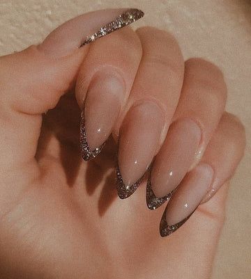 Each of our luxury press on nails come with a nail file, nail tabs, alchohol pad wipes, nail application instructions and a FREE GIFT. We work out of a clean working environment. Our Press Nails come standard medium sizing: Thumb: 15-16mm Index: 12-13mmMiddle: 13-14mm Ring: 12-13mmPinky:9-10mm If your sizing is differ Aycrlic Nails, Chic Nails, Prom Nails, Dope Nails, Nail Manicure, Stylish Nails, Hair And Nails, Classy Acrylic Nails, Classy Nails