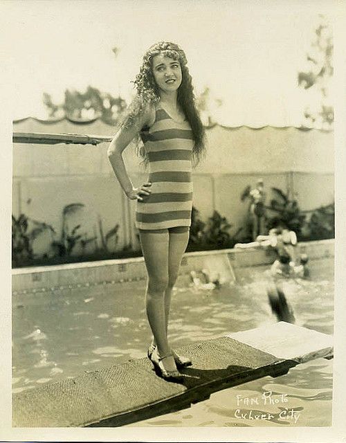 Vintage Bathing Beautie Bathing Beauties Vintage Swimsuits Vintage Photos