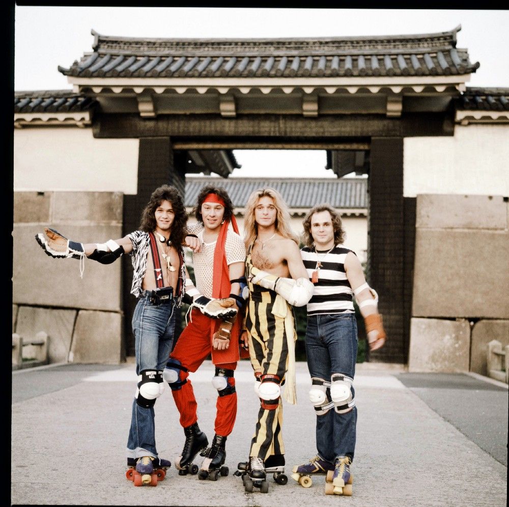 Van Halen Osaka Japan 1979 These Bizarre Photos Show The World S Biggest Rock Stars As Tourists In 1970s Japan Van Halen Bizarre Photos Eddie Van Halen