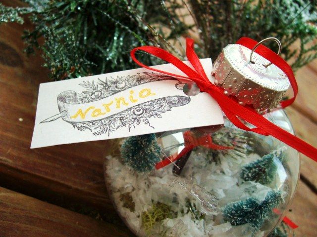 Terrarium Christmas Ornaments DIY Crafting Tutorial Pinterest Narnia terrarium ornament. The perfect Christmas gift (along with a set of books, of course!) - Terrarium Christmas Ornaments DIY Crafting Tutorial Pinterest