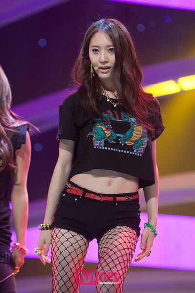 Krystal South Korean Girls Korean Girl Groups 2010s Fashion Kpop krystal-south-korean-girls-korean-girl-groups-2010s-fashion-kpop