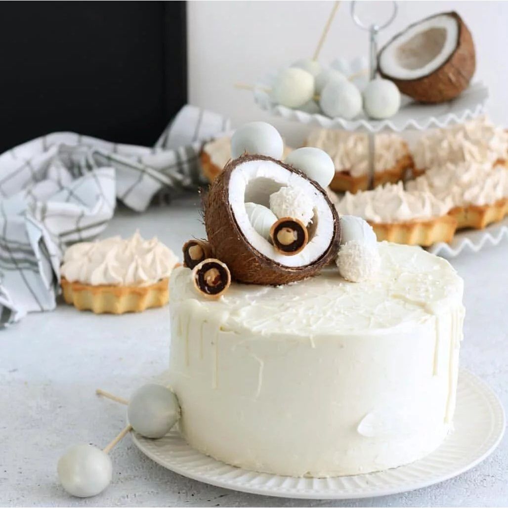 10 популярных идей на тему "birthday cake coconut" для вдохновения