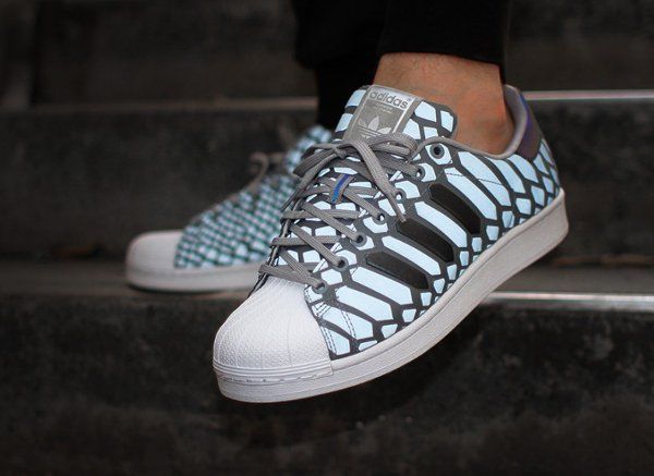 adidas superstar motif