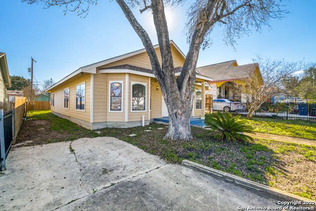 Beautiful California Style Villa At 135 Newmarket Road Garden City Ny Garden City Ny Garden City House Styles