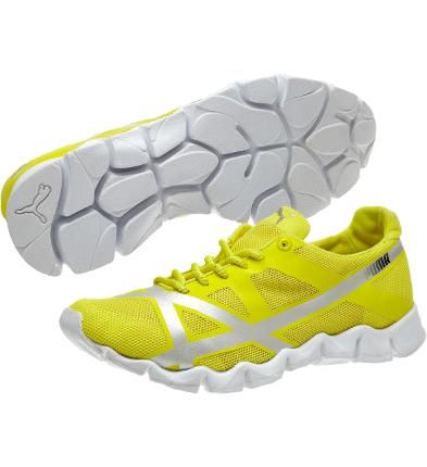 stylish tennis shoes for travel