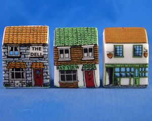 Village Inns Miniature House Shape Set of Three Birchcroft Thimbles