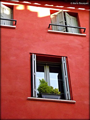 Facade Maison Ocre Jaune