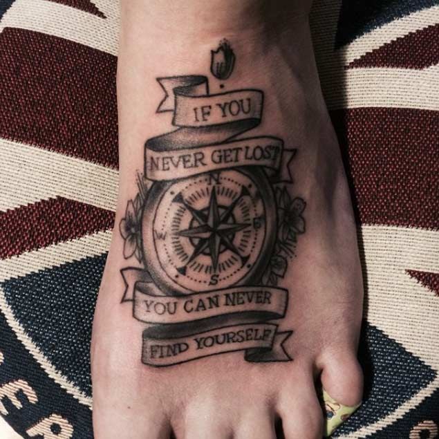 42 Friggin Amazing Compass Tattoos Tattooblend Foot Tattoos Compass Tattoo Sleeve Tattoos
