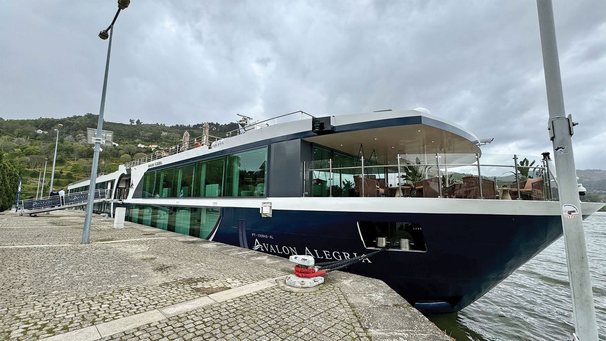 Onboard Avalon Alegria in Portugal