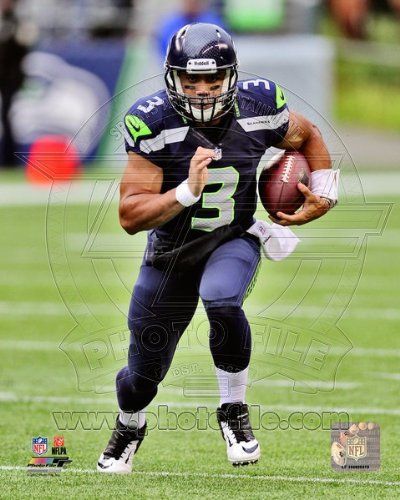 RUSSELL WILSON SEATTLE SEAHAWKS 8X10 SPORTS ACTION PHOTO W-2 RUSSELL WILSON SEATTLE SEAHAWKS 8X10 SPORTS ACTION PHOTO W-2
